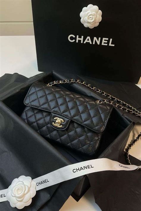 chanel lambeskin large bag|chanel lambskin vs caviar leather.